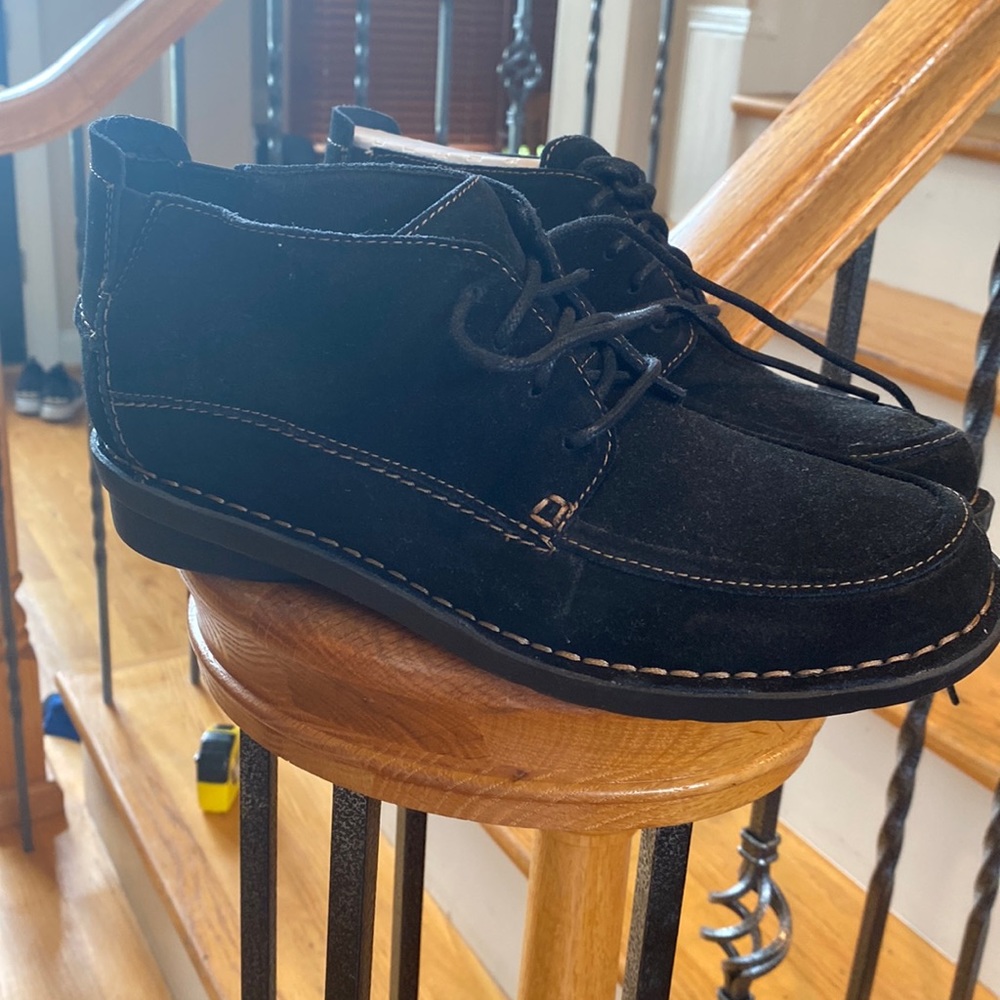 Vintage Clarks Ladies Leather Upper Black size 8.5 Like New, Never Worn (pb)